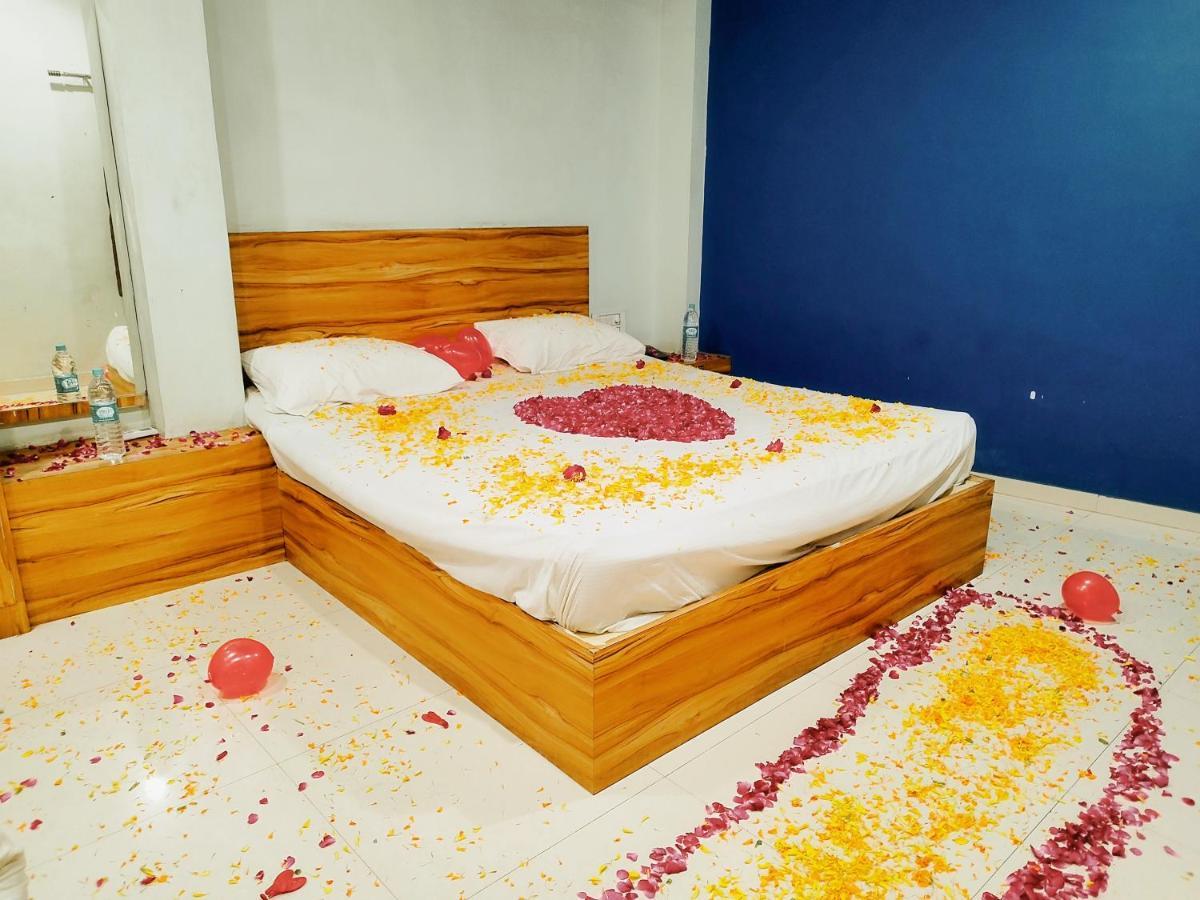 Hotel Guru Kripa - 500Mtr From Shreenathji Temple Натхдвара Экстерьер фото